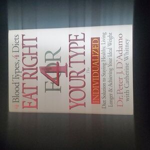 Eat Right For Your Body Type Hardcover book ' clean ' copy condition